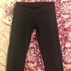 Fabletics cropped leggings